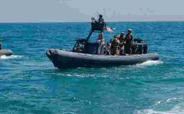 Anggota Navy Gugur Sat Ingin Menyusup Ke kapal Iran