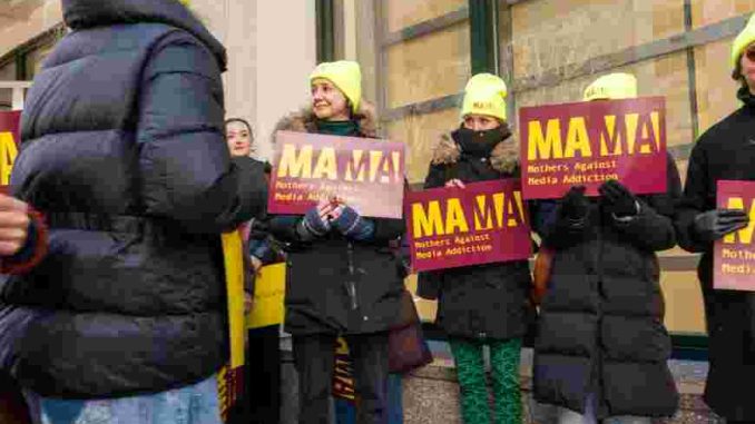 Florida Larang Anak di Bawah 14 Tahun Bermedia Sosial