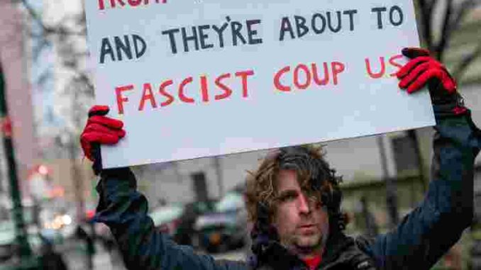 Warnai Persidangan Kasus Trump